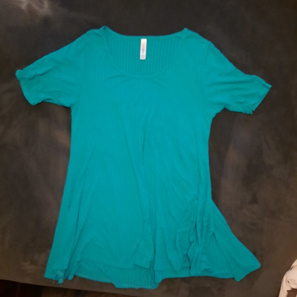 Lularoe teal Perfect T